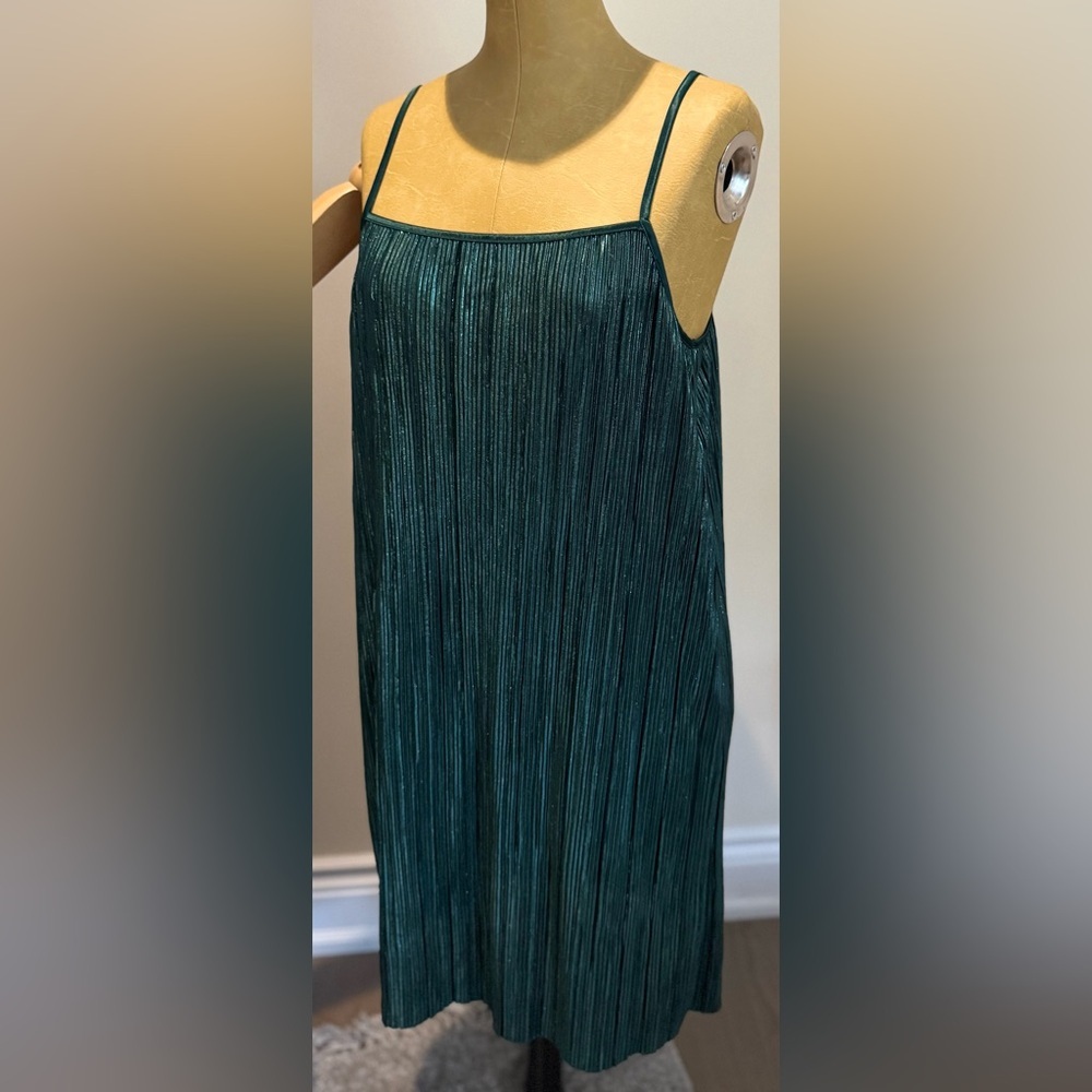 OAK + FORT Green Textured Spaghetti Strap Dress (M)